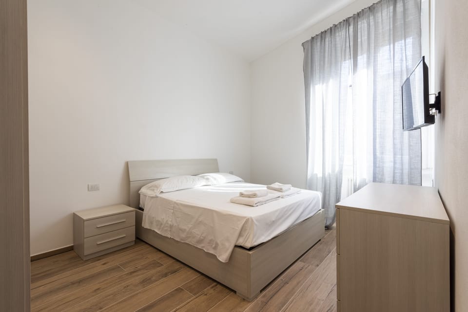 Comfort Apartment | 2 bedrooms, premium bedding, down comforters, laptop workspace