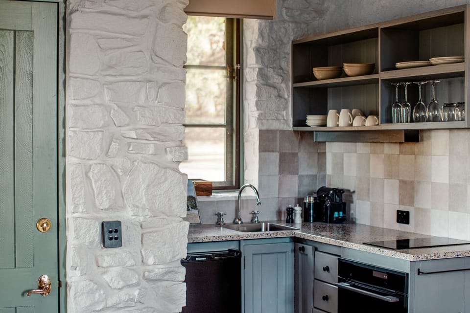 Studio Cottage | Private kitchen | Fridge, coffee/tea maker, electric kettle, toaster