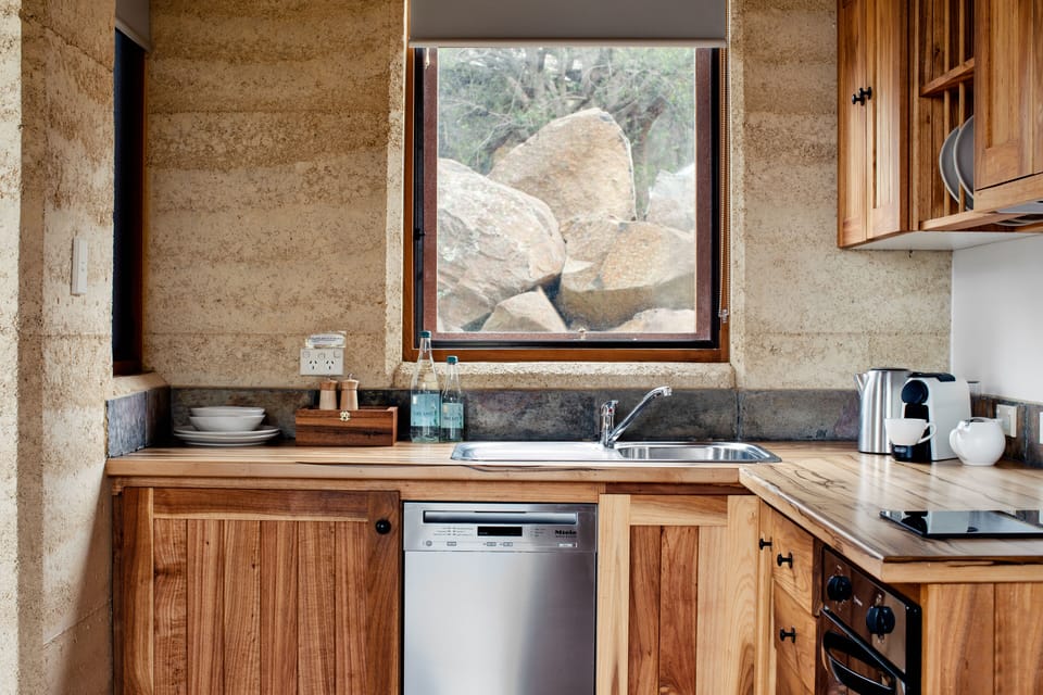 Premium Spa Studio Cottage. | Private kitchen | Fridge, coffee/tea maker, electric kettle, toaster