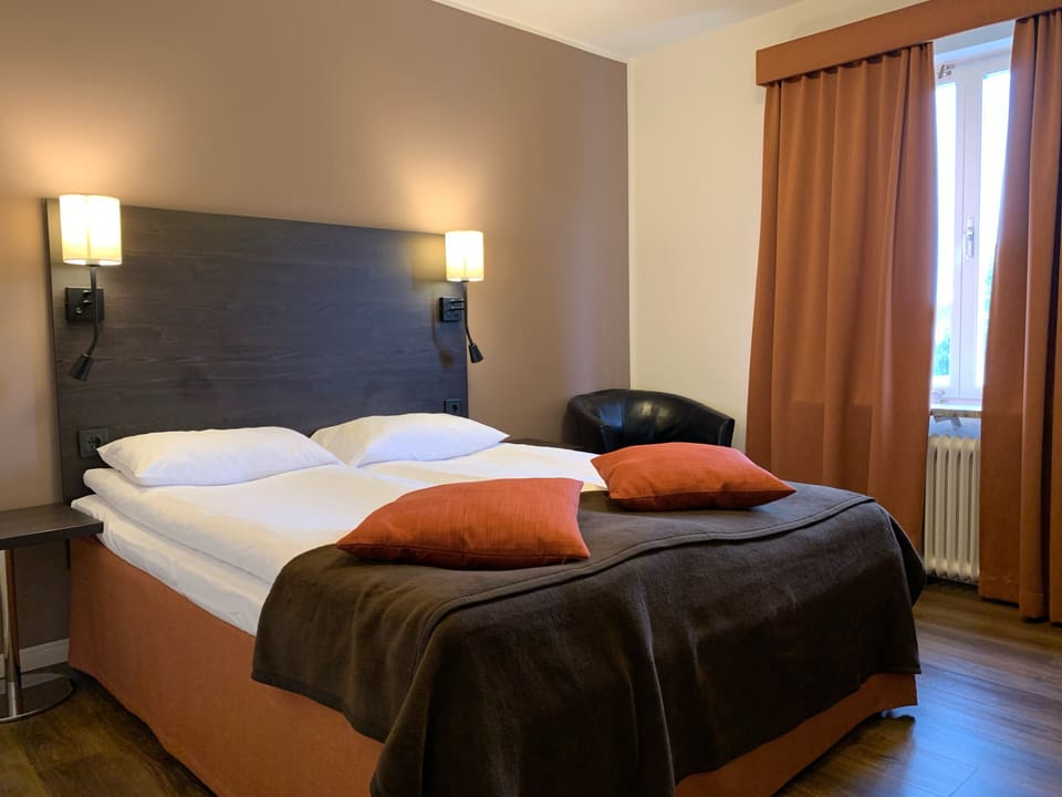 Triple Room | Desk, free WiFi, bed sheets