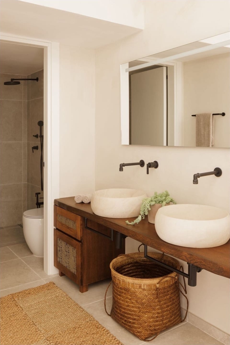 Superior Studio Suite | Bathroom | Bathtub, hair dryer, bathrobes, slippers