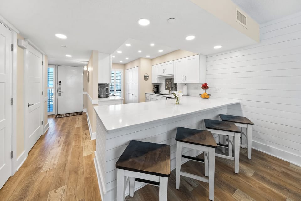 Condo, Multiple Beds, Private Pool, Ocean View | Private kitchen | Fridge, microwave, oven, stovetop