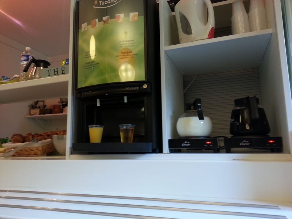 Coffee shop
