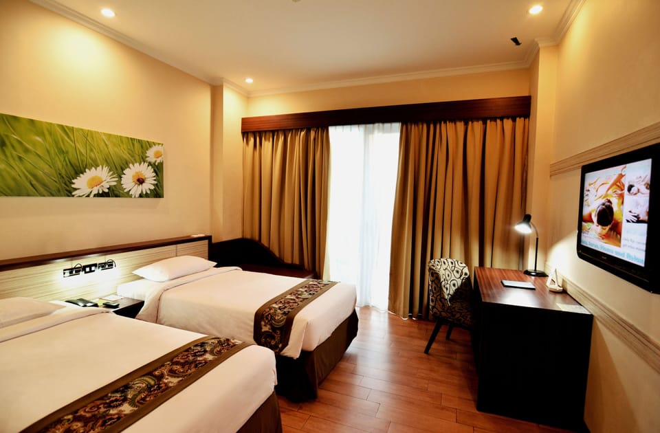 Deluxe Double or Twin Room | Desk, soundproofing, free WiFi, bed sheets