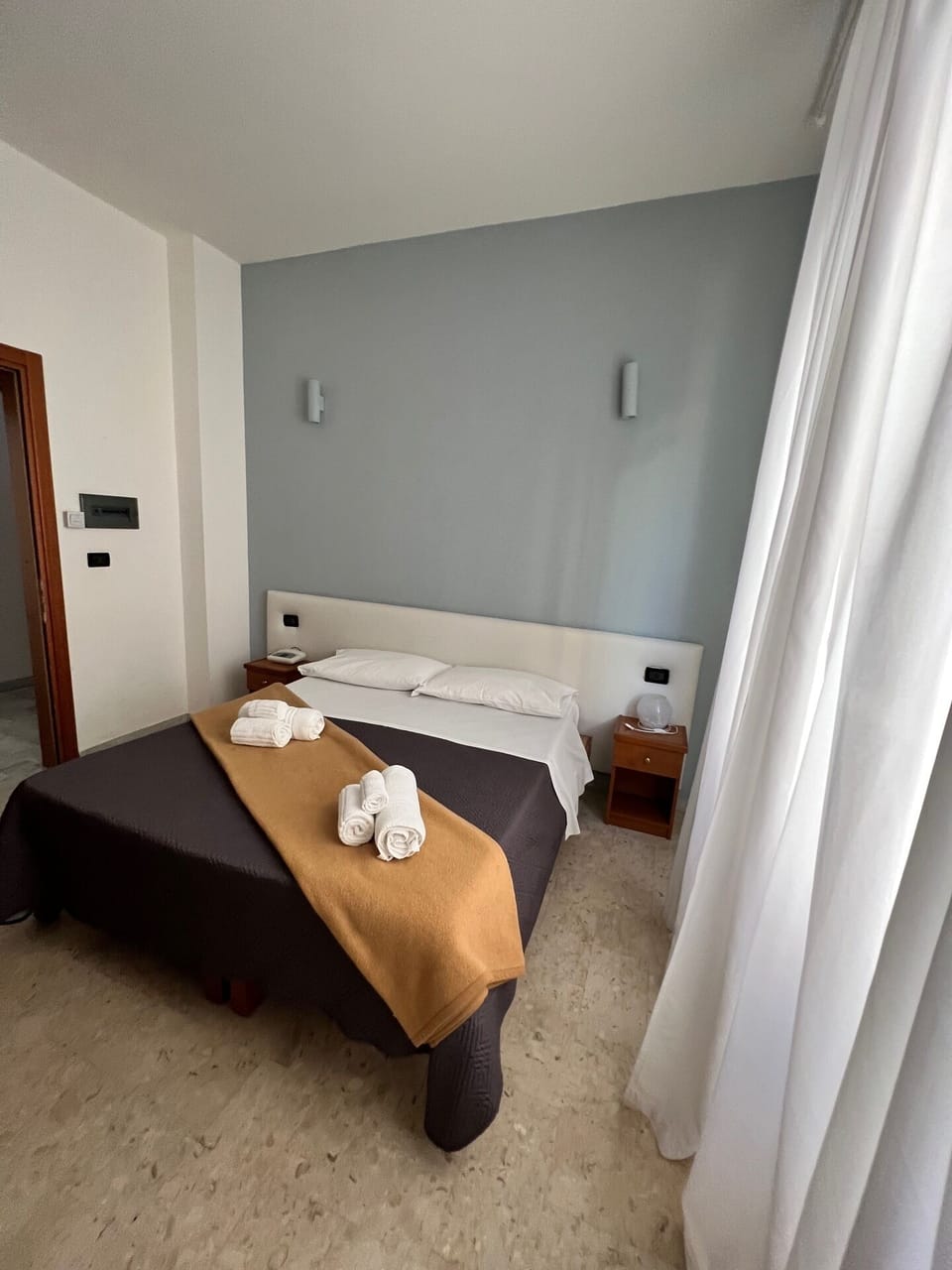 Deluxe Double Room | Individually furnished, desk, free WiFi, bed sheets