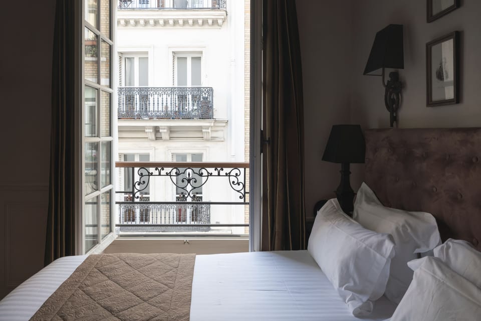 Standard Double or Twin Room | Minibar, in-room safe, desk, blackout drapes