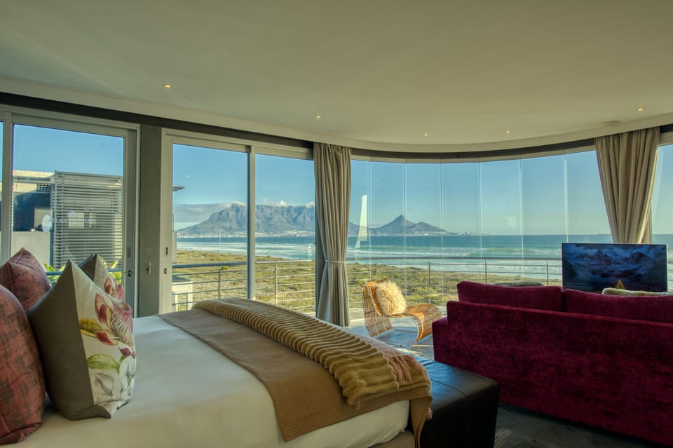 Premier Studio Suite, Ocean View | Mountain view
