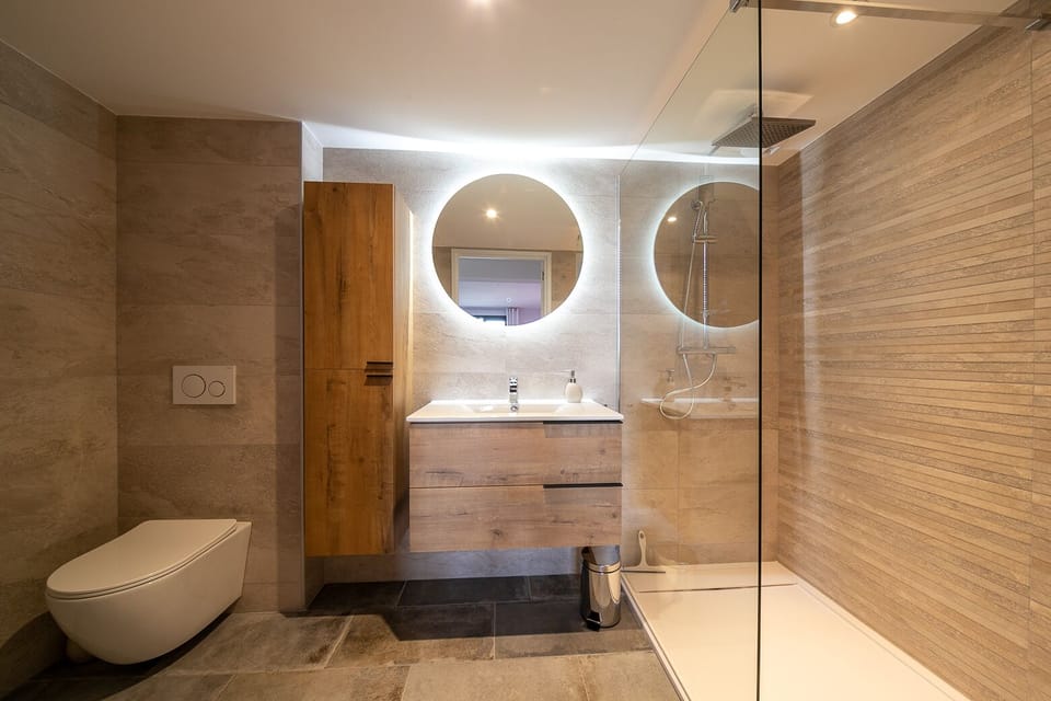Luxury Double or Twin Room, Ensuite, Garden View (L'Argens /Les Maures) | Bathroom
