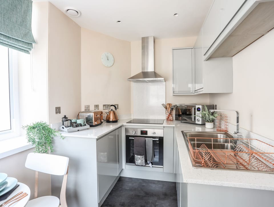 Cottage | Private kitchen | Fridge, dishwasher, electric kettle, toaster