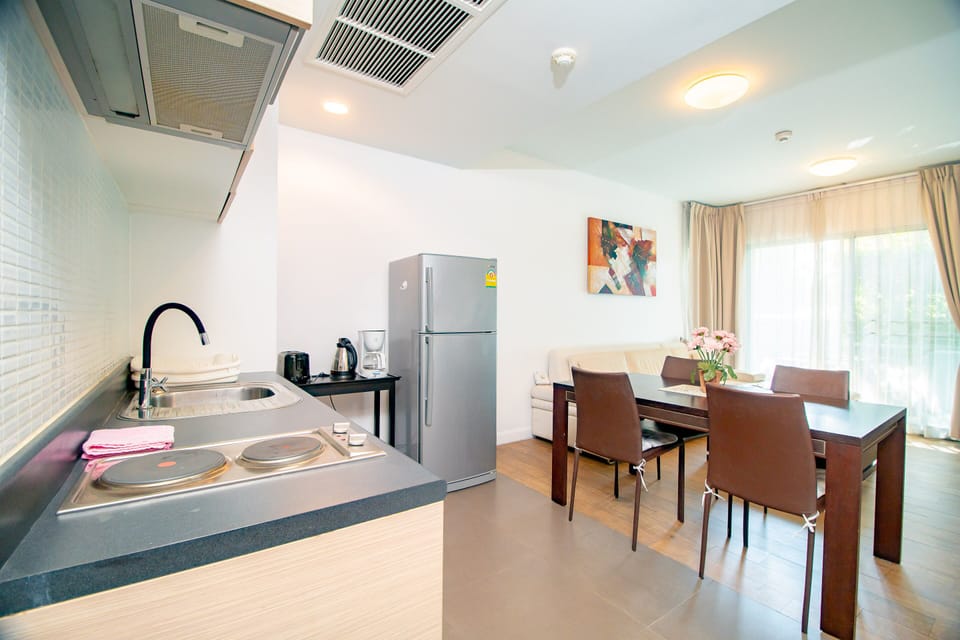 2 Bedrooms Apartment on 1st Floor | Private kitchen | Full-size fridge, microwave, stovetop, coffee/tea maker