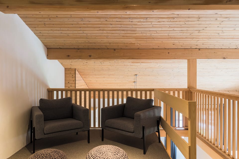 Deluxe Studio Suite | Living area | TV