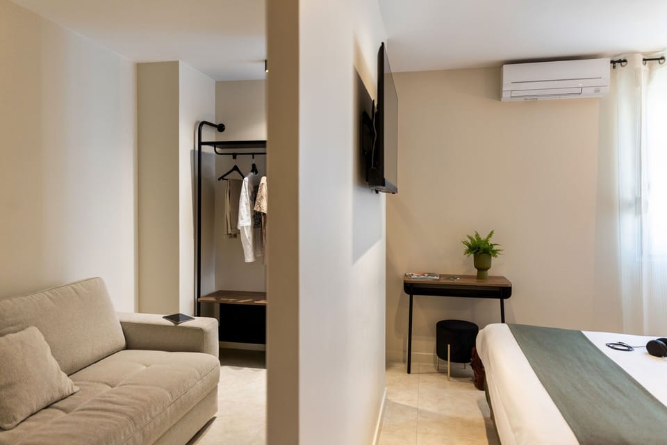 Superior Room, 1 Queen Bed with Sofa bed | Premium bedding, individually decorated, individually furnished, desk