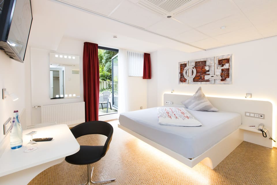Comfort Double Room | Desk, laptop workspace, soundproofing, iron/ironing board