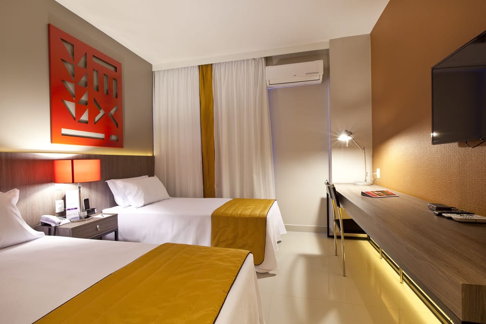 Quarto Twin Superior  | Minibar, laptop workspace, free WiFi, bed sheets