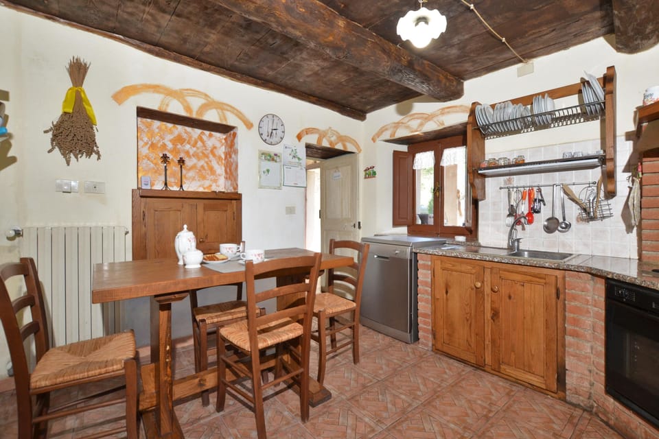 Family House, 3 Bedrooms, Balcony (Casa Le Meriche) | Dining