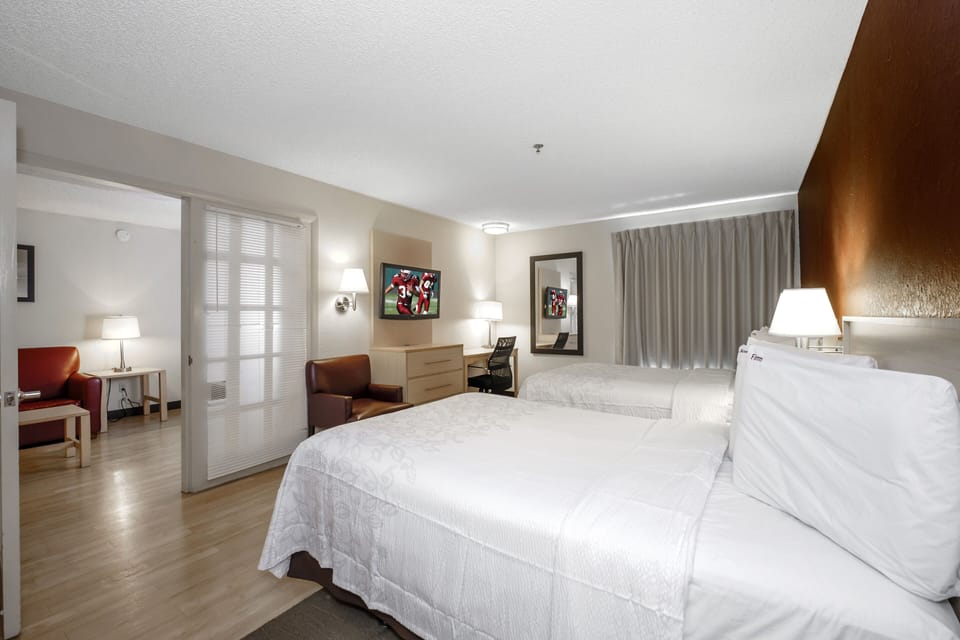 Suite, 2 Double Beds (2 Rooms, Smoke Free) | Desk, blackout drapes, iron/ironing board, free WiFi