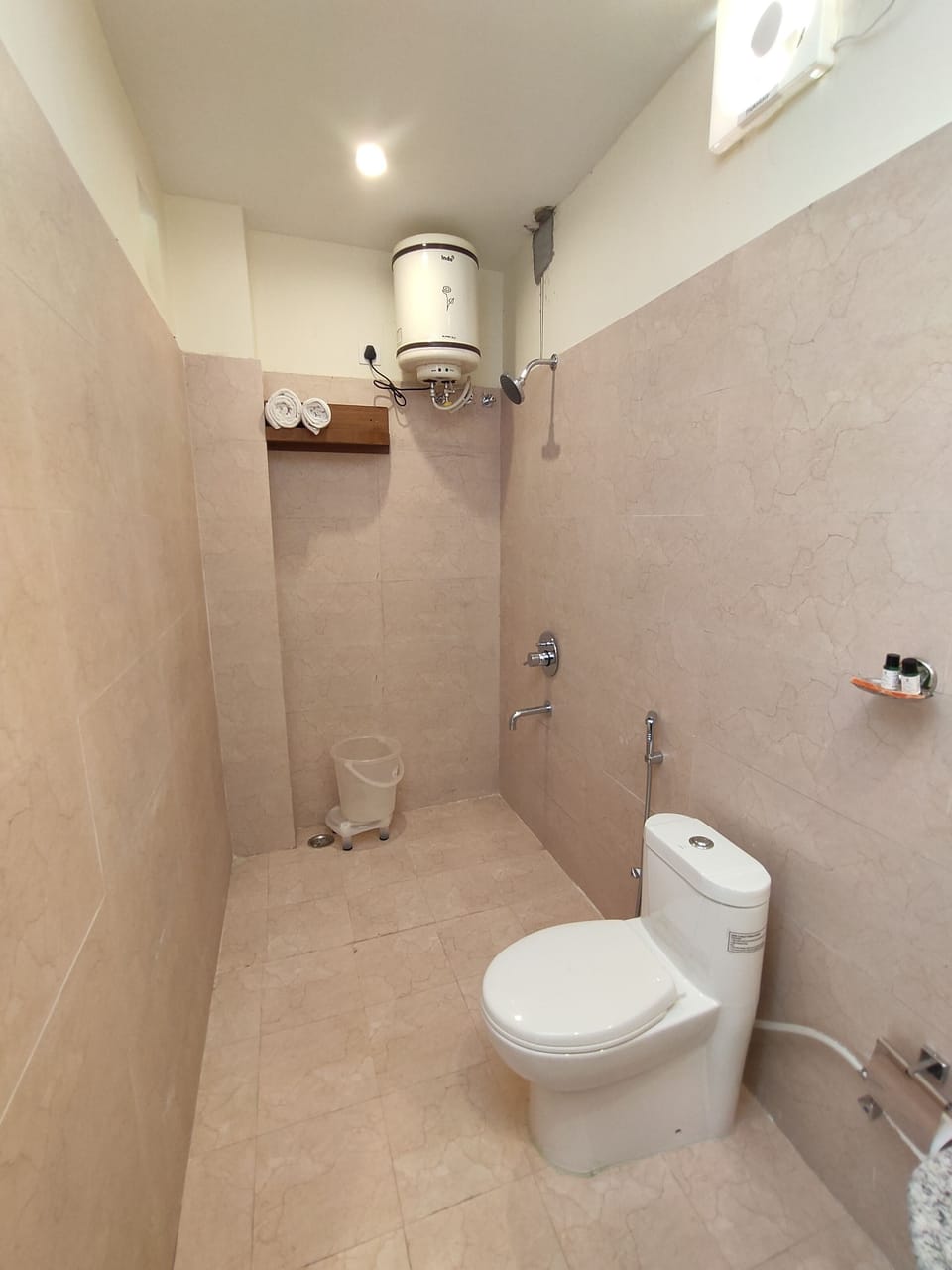 Deluxe Room, Balcony, Mountain View | Bathroom