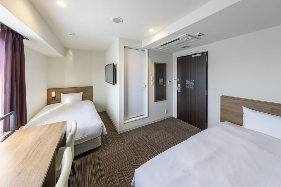 Standard Twin Room | Premium bedding, down comforters, pillowtop beds, desk