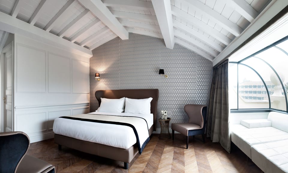 Egyptian cotton sheets, premium bedding, down comforters, minibar