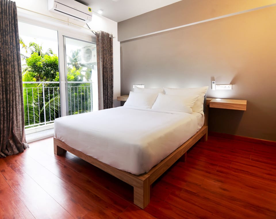 Premium bedding, pillowtop beds, in-room safe, individually furnished