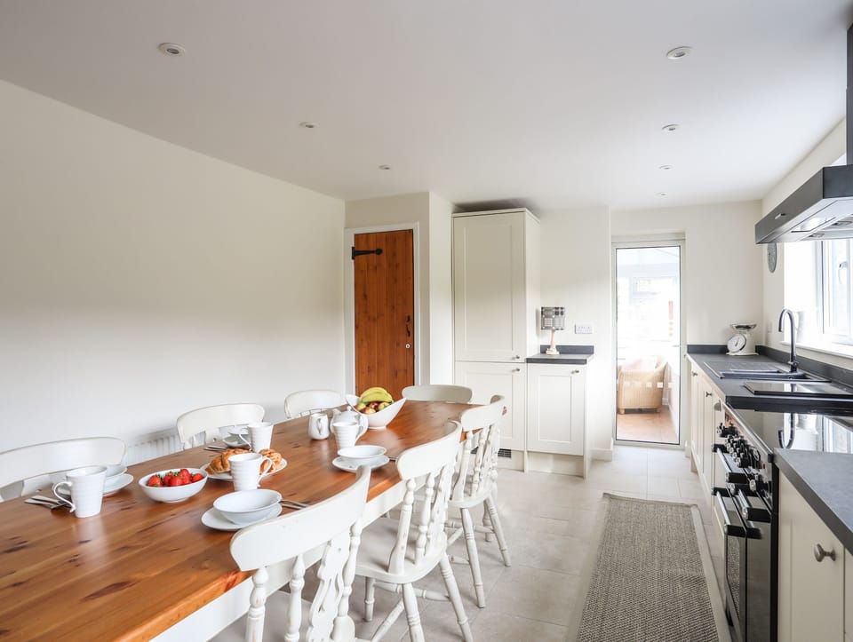Cottage | Interior