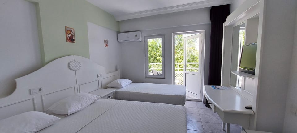 Standard Triple Room | Soundproofing, WiFi, bed sheets
