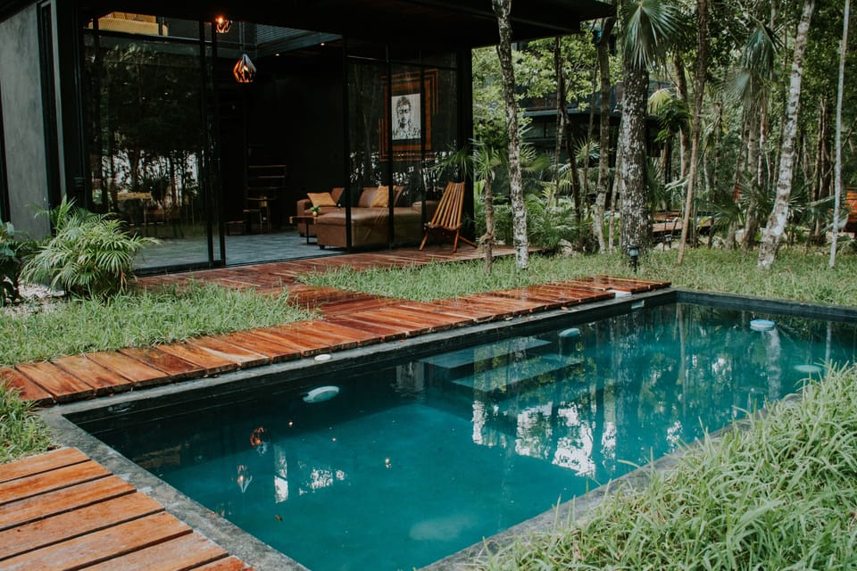 Private pool