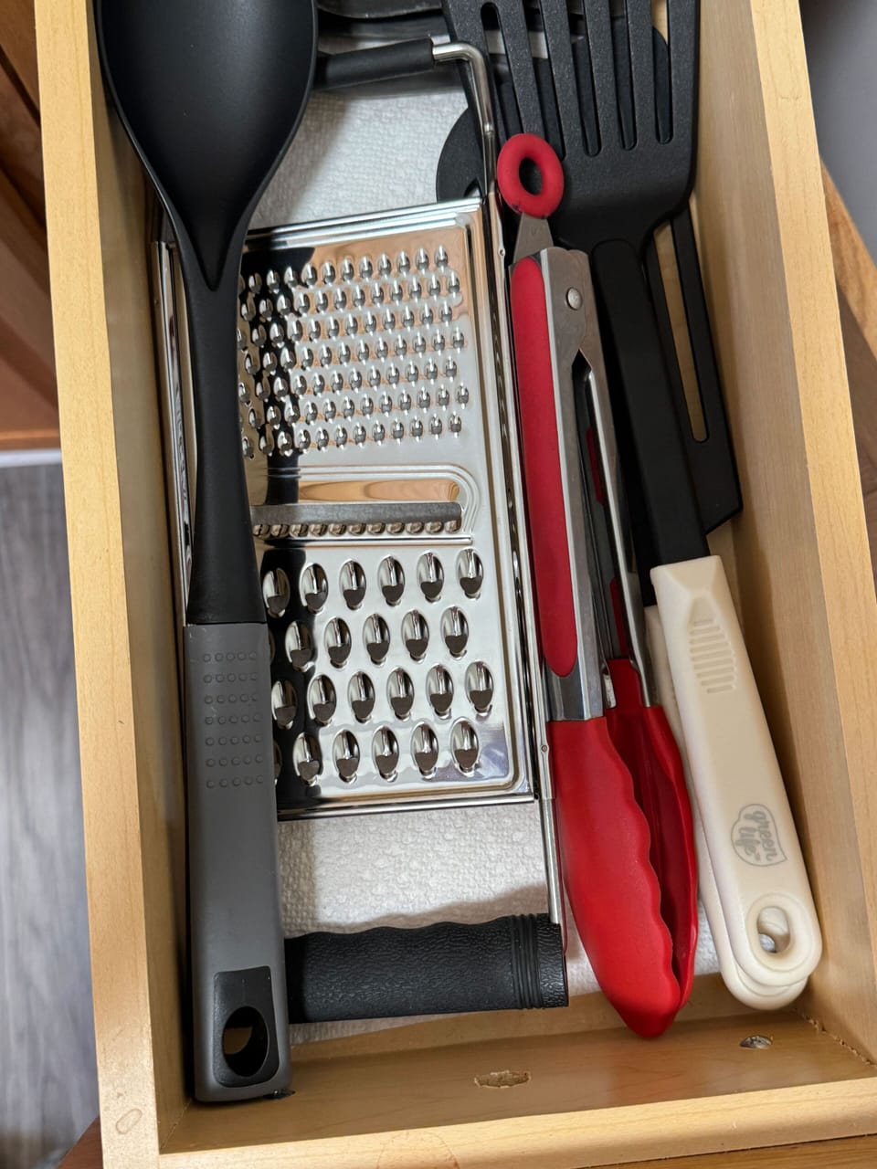 Deluxe Cabin, Multiple Beds, Non Smoking | Private kitchen | Fridge, microwave