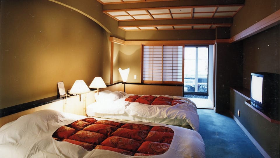 Premium bedding, in-room safe, desk, free WiFi