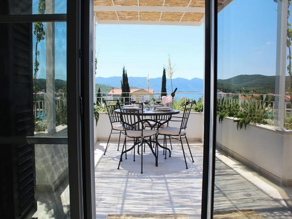 Villa (Three Bedroom Villa with Swimming poo) | Terrace/patio