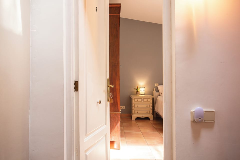 Traditional Double Room | Individually decorated, individually furnished, free WiFi, bed sheets