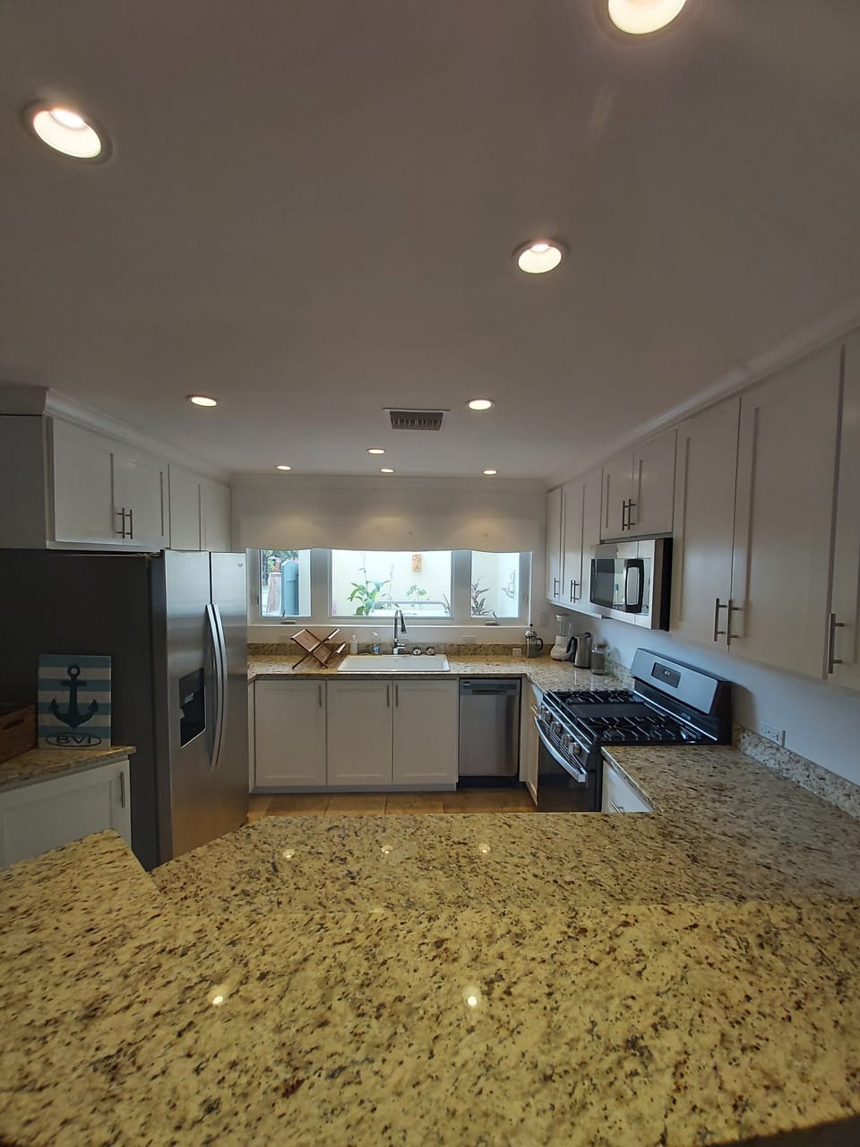 Townhome, 3 Bedrooms | Private kitchen | Mini-fridge, microwave, coffee/tea maker