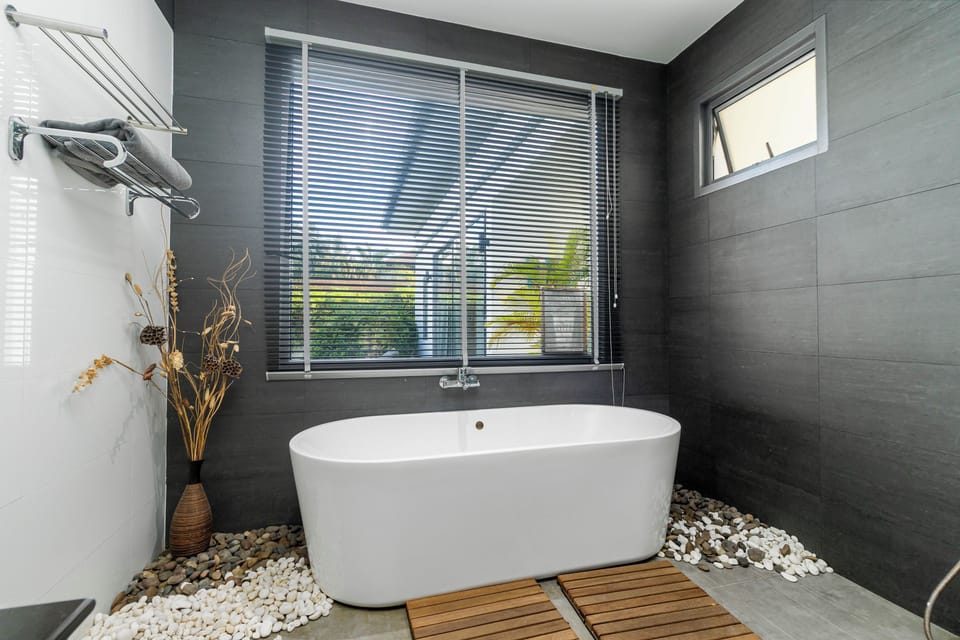 Modern 4BR Pool Villa Virginie Naiharn Villa in Rawai
