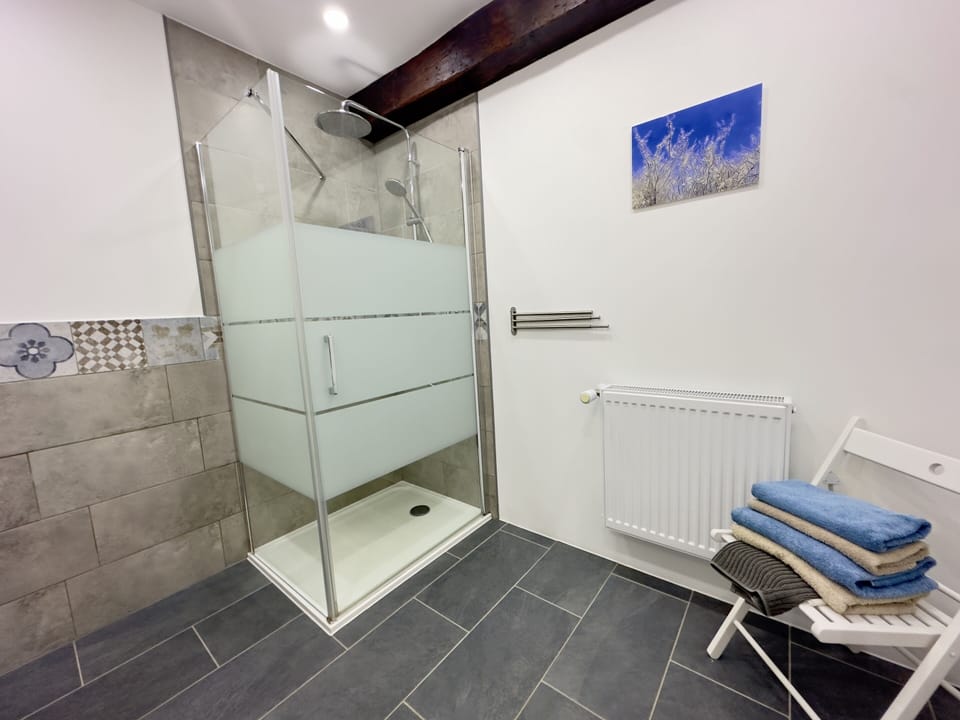 Superior Double Room, Private Bathroom, Garden View | Bathroom | Hair dryer, towels, soap, toilet paper