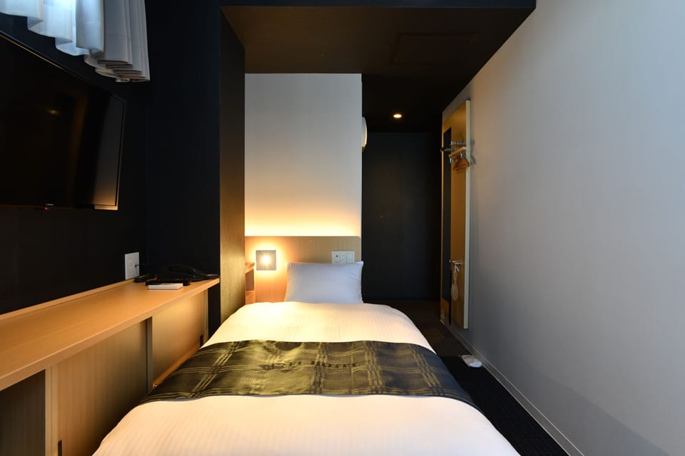 Minibar, desk, laptop workspace, blackout drapes