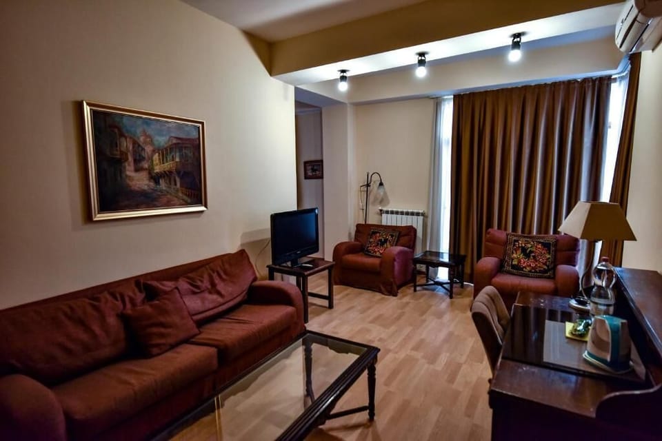 Family Room | Free WiFi, bed sheets