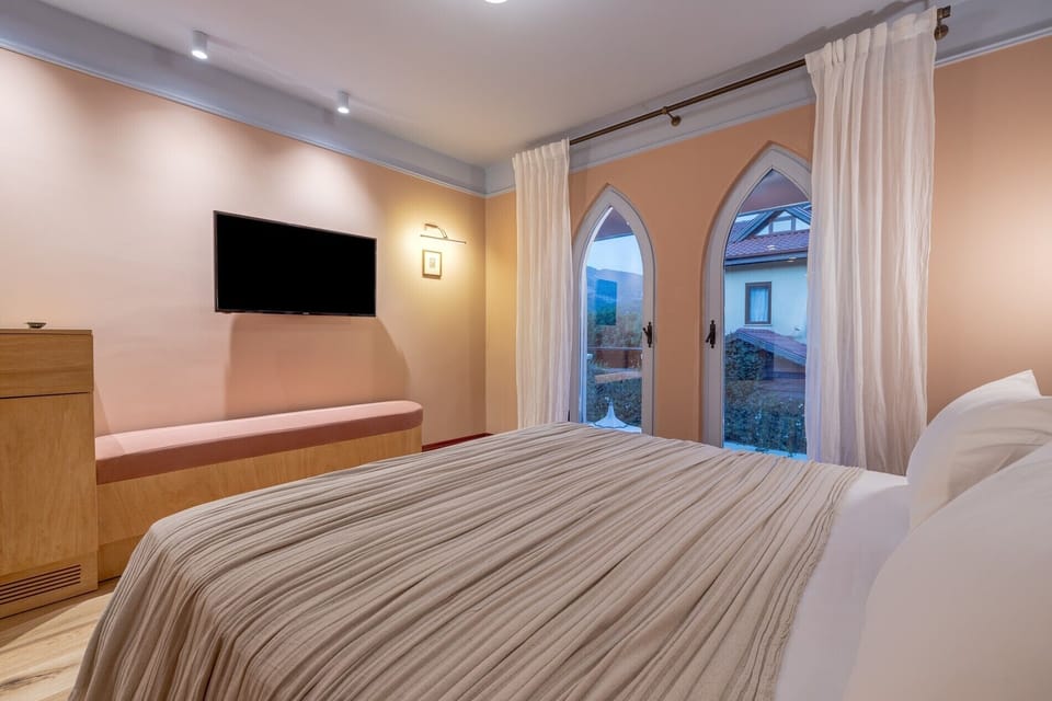 Double Room | Premium bedding, minibar, laptop workspace, free WiFi