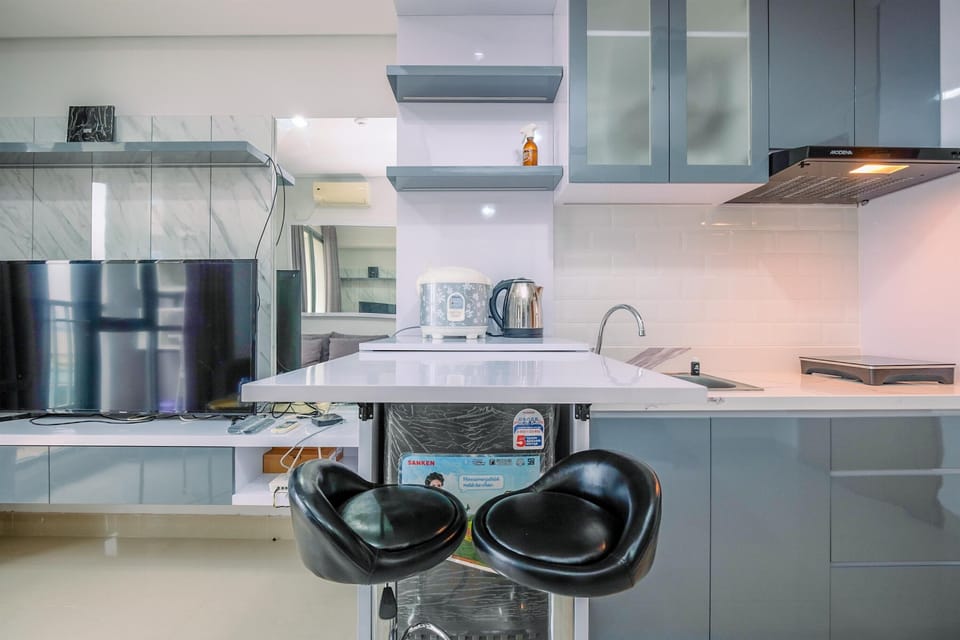 Apartment, 2 Bedrooms | Dining room