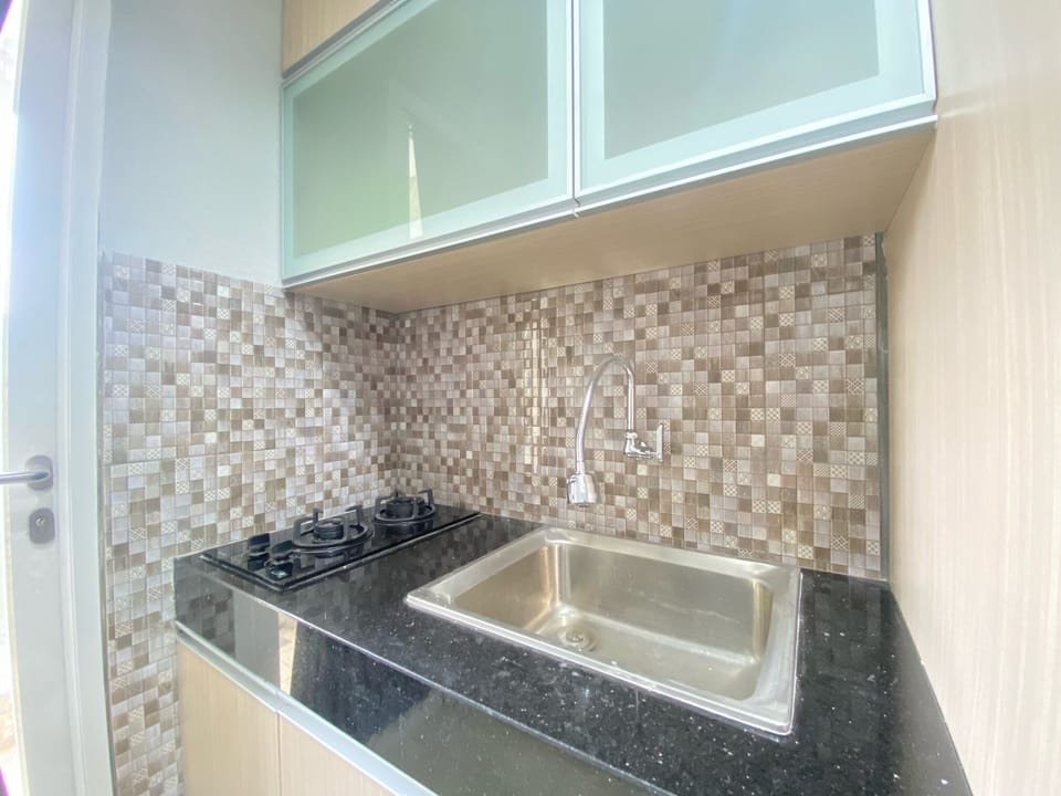 Apartment | Private kitchen | Fridge, stovetop, cookware/dishes/utensils