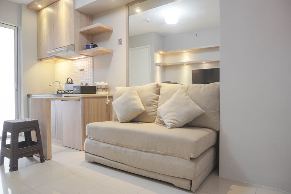 Apartment, 2 Bedrooms | Living area | TV
