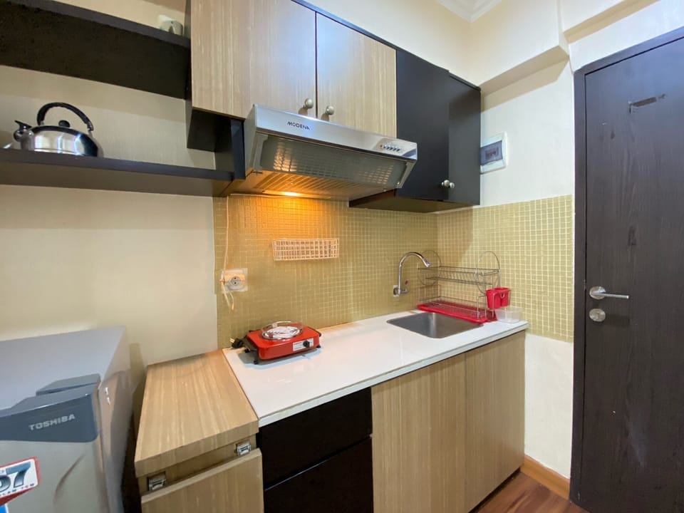 Apartment, 2 Bedrooms | Private kitchen | Fridge, stovetop, cookware/dishes/utensils