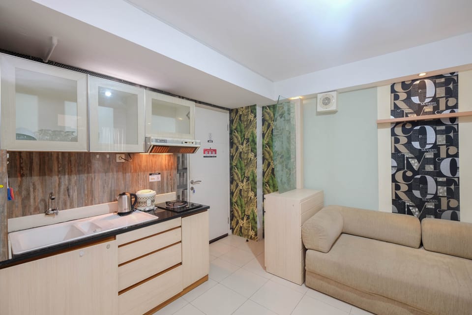 Apartment, 3 Bedrooms | Living area | TV