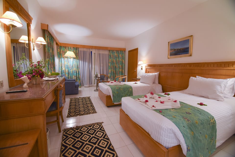 Standard Double Room, Garden View | Egyptian cotton sheets, premium bedding, WiFi, bed sheets
