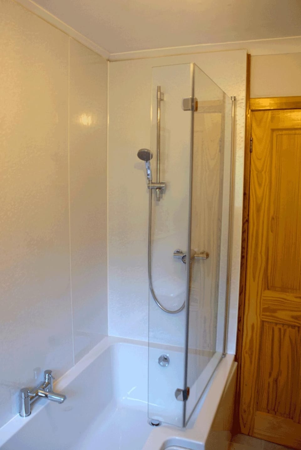 3 Bed Bungalow - Sleeps 6 - Pet Friendly - Parking Cottage in Scotland