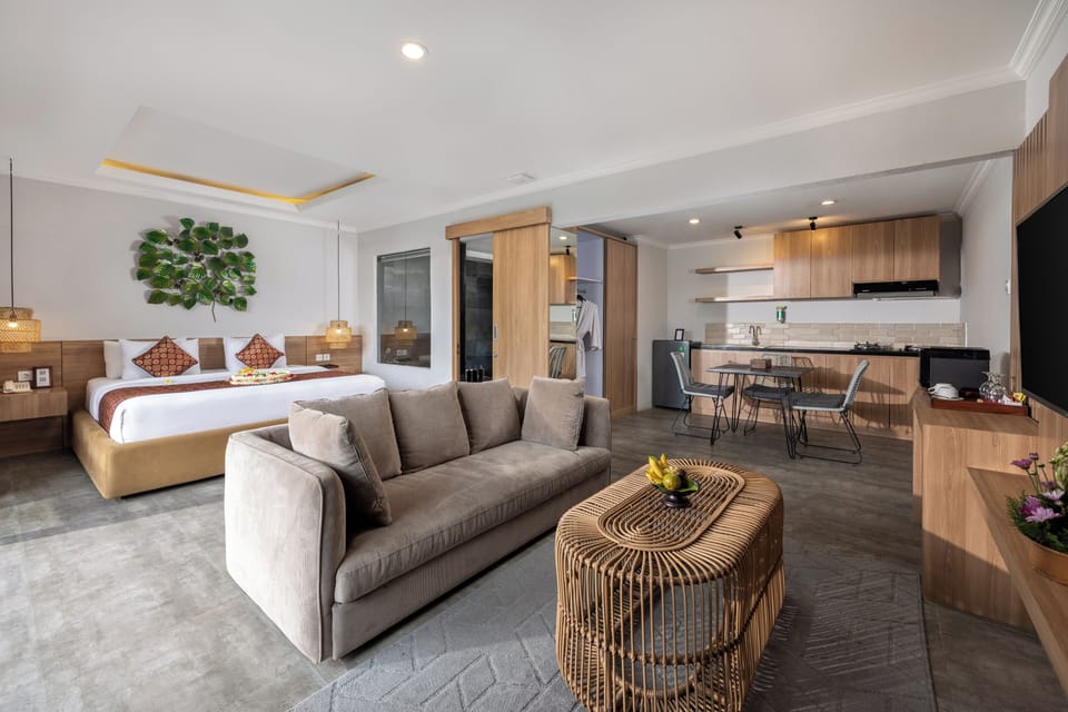 Minibar, rollaway beds, free WiFi, bed sheets