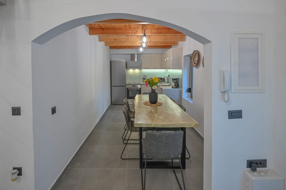 Villa | Private kitchen | Full-size fridge, microwave, oven, stovetop