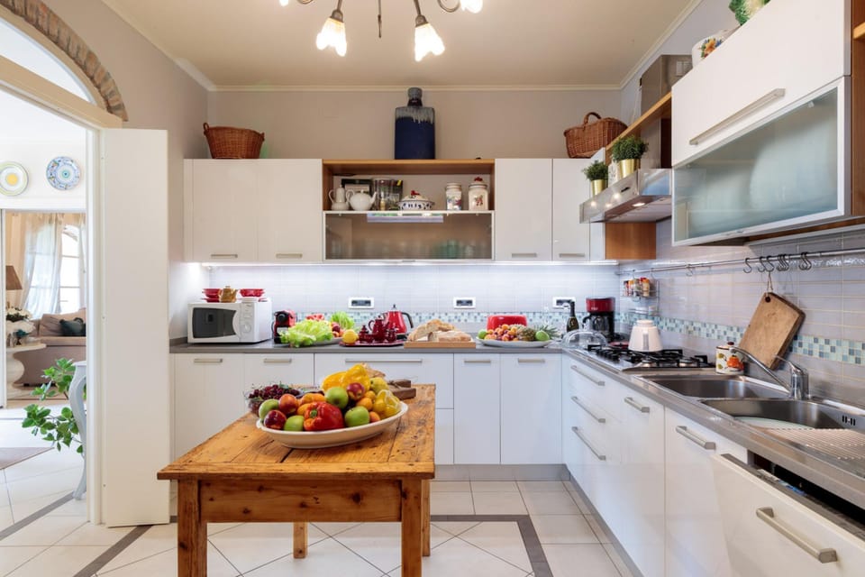 House, Smoking | 4 bedrooms, WiFi