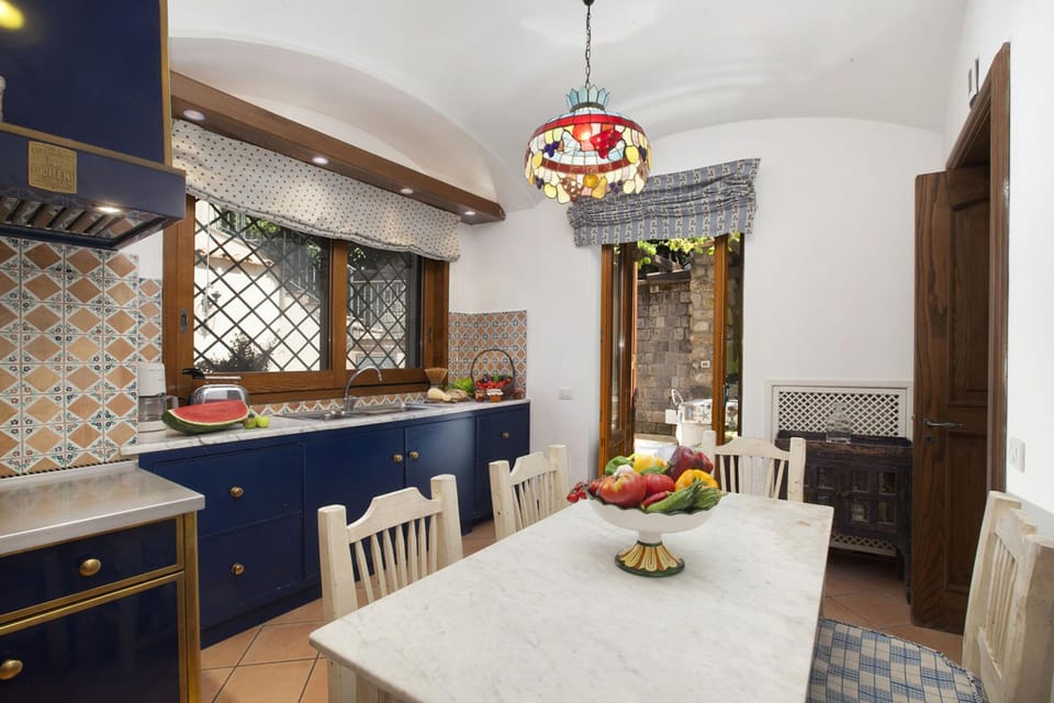 House, Smoking | 5 bedrooms, desk, WiFi