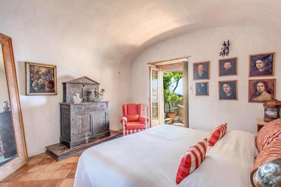 House | 8 bedrooms, WiFi