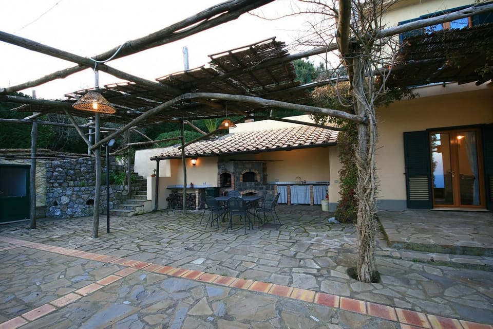 House, Smoking | 3 bedrooms, WiFi